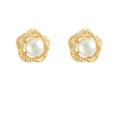 Textured Flower Pearl Stud