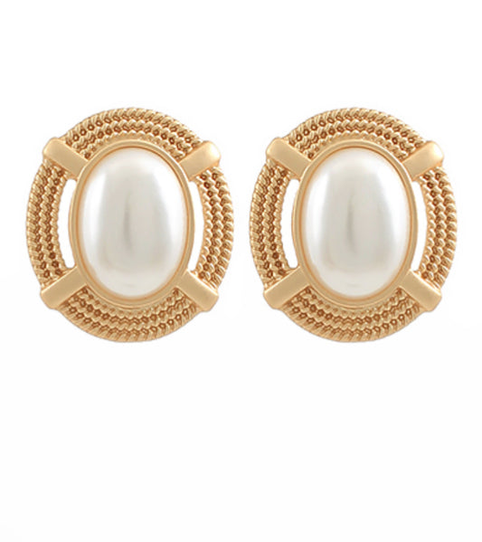 Oval Pearl Textured Earrings