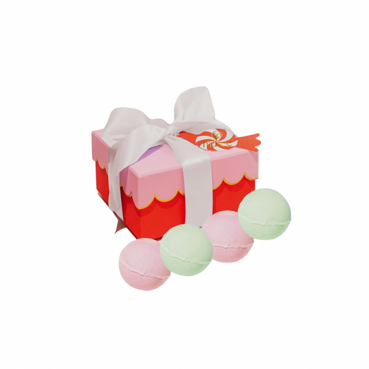 Scalloped Christmas Bath Set